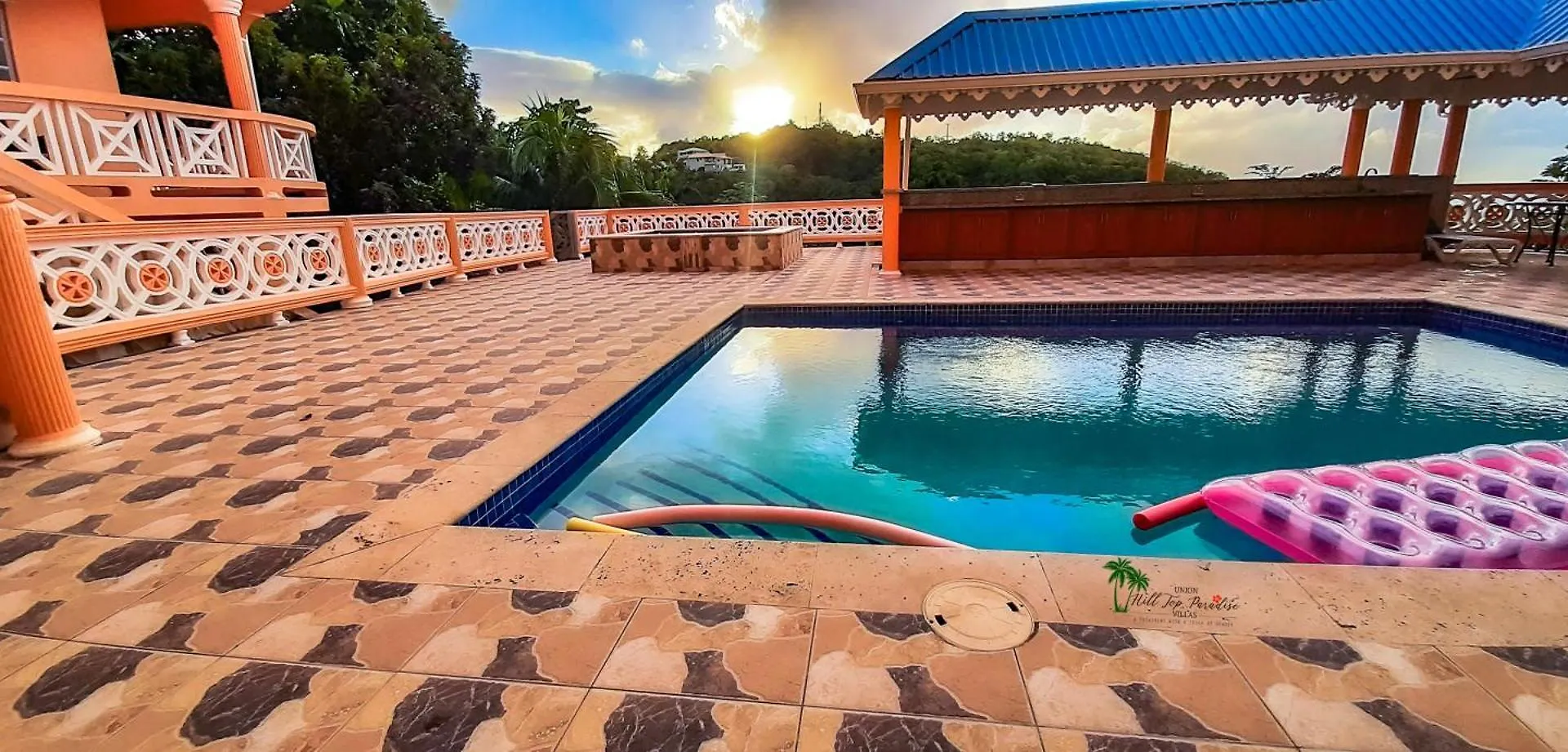 Union Hilltop Paradise Villas 卡斯特里